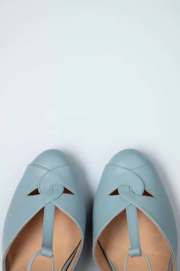 Glinda T-Strap Pumps In Zacht Blauw-Chelsea Crew Best Sale