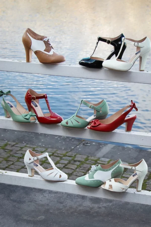 June Effortlessly Elegant Lakpumps In Zwart-Lola Ramona u2665 Topvintage Fashion