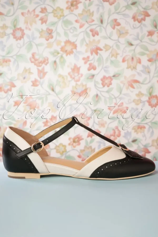 Parisienne T-Strap Flats In Zwart En Creme-Charlie Stone Outlet